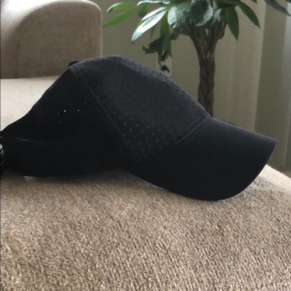 Lululemon hat